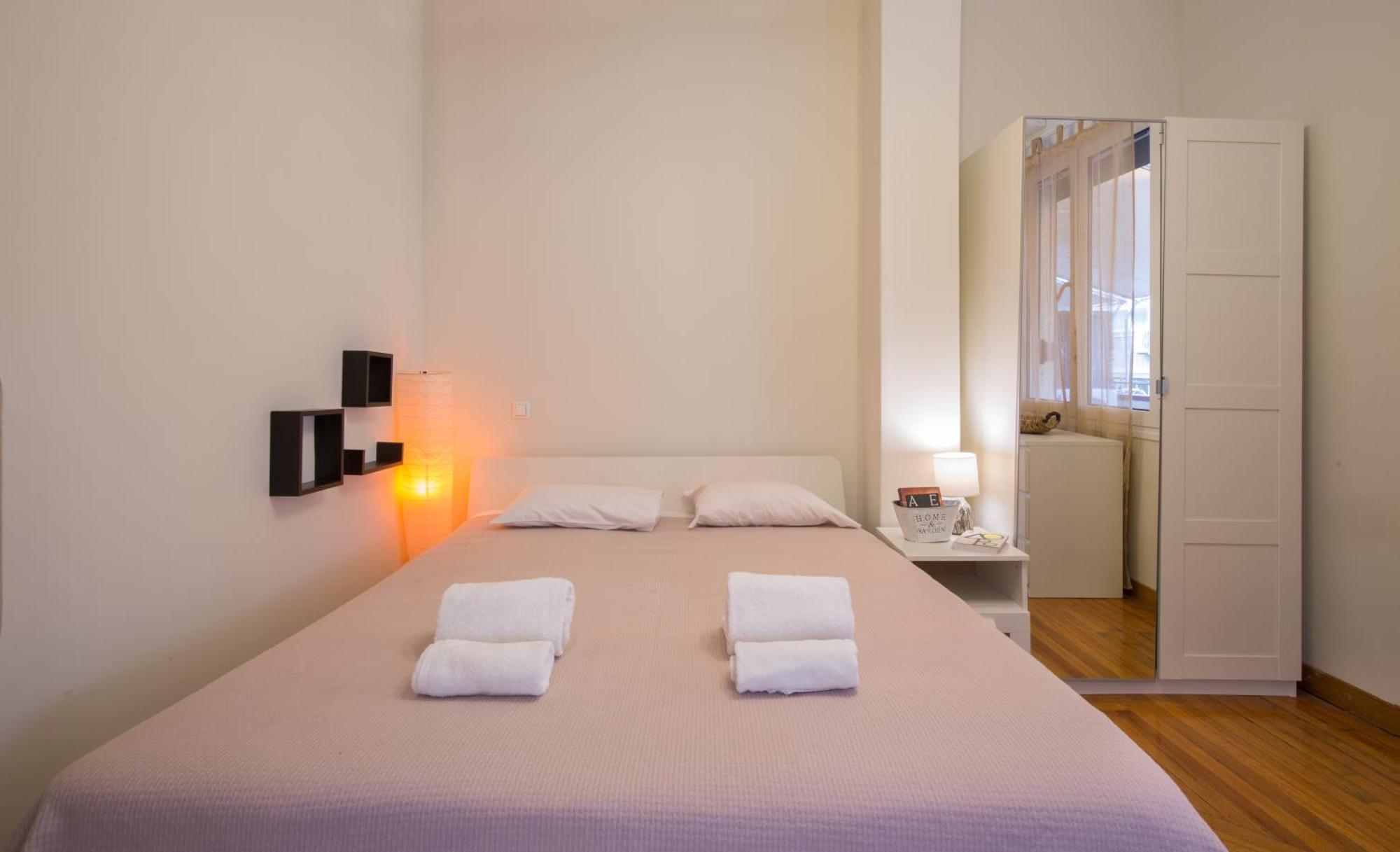 Downtown Quiet Apartment On A Pedestrian Street Athen Eksteriør bilde